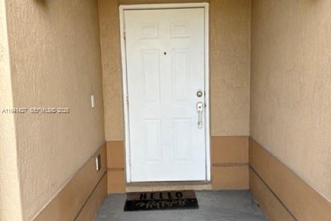 Condominio en Doral, Florida, 3 dormitorios  № 1999729