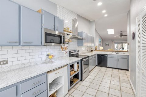 Casa en venta en Oviedo, Florida, 4 dormitorios, 139.35 m2 № 2384122 - foto 4