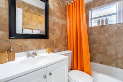 Casa en alquiler en Hollywood, Florida, 3 dormitorios, 93.65 m2 № 2031774 - foto 9