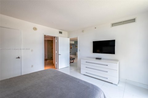Copropriété à vendre à Sunny Isles Beach, Floride: 3 chambres, 138.33 m2 № 1698520 - photo 14