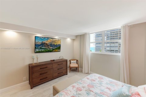 Condo in Fort Lauderdale, Florida, 1 bedroom  № 1811678 - photo 12
