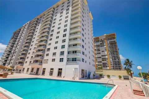 Condo in Fort Lauderdale, Florida, 1 bedroom  № 1811678 - photo 6