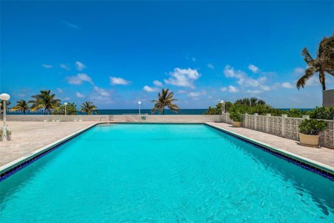 Condo in Fort Lauderdale, Florida, 1 bedroom  № 1811678 - photo 9