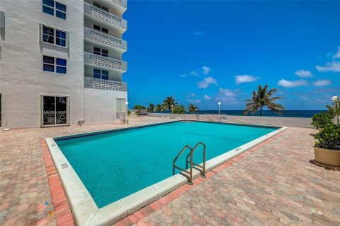 Condo in Fort Lauderdale, Florida, 1 bedroom  № 1811678 - photo 8