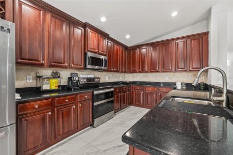 Купить виллу или дом в Ленд-о-Лейкс, Флорида 3 комнаты, 187.11м2, № 1654707 - фото 21