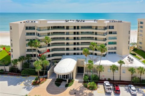 Condo in Port Orange, Florida, 3 bedrooms  № 1575071 - photo 1