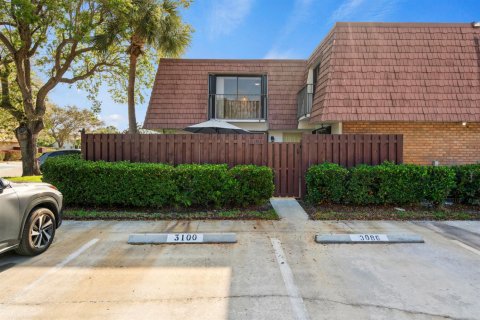 Townhouse in Palm City, Florida 2 bedrooms, 114.83 sq.m. № 2153748 - photo 2