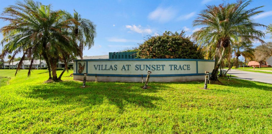 Townhouse in Palm City, Florida 2 bedrooms, 114.83 sq.m. № 2153748