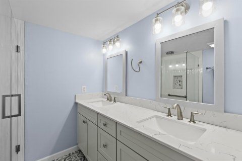 Townhouse in Palm City, Florida 2 bedrooms, 114.83 sq.m. № 2153748 - photo 28