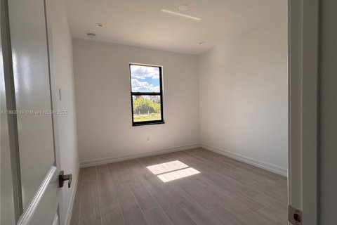 Casa en alquiler en Naples, Florida, 3 dormitorios, 167.22 m2 № 1891549 - foto 7