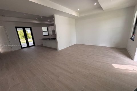 Casa en alquiler en Naples, Florida, 3 dormitorios, 167.22 m2 № 1891549 - foto 3