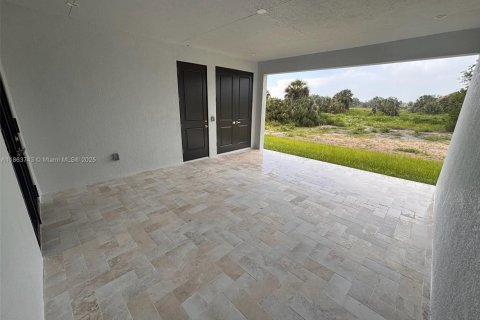 Casa en alquiler en Naples, Florida, 3 dormitorios, 167.22 m2 № 1891549 - foto 1