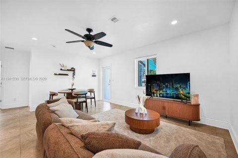 Villa ou maison à louer à Fort Lauderdale, Floride: 3 chambres, 134.71 m2 № 2044370 - photo 4