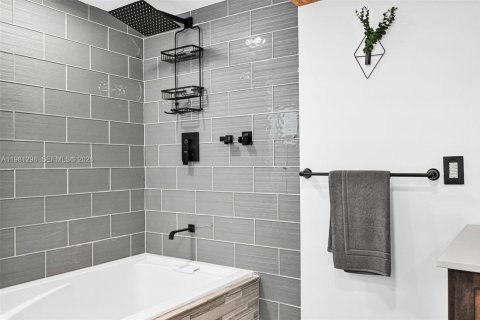 Villa ou maison à louer à Fort Lauderdale, Floride: 3 chambres, 134.71 m2 № 2044370 - photo 25