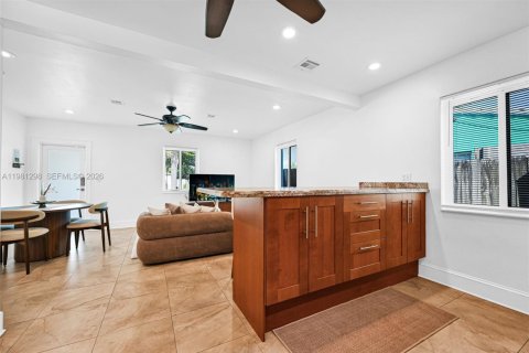 Villa ou maison à louer à Fort Lauderdale, Floride: 3 chambres, 134.71 m2 № 2044370 - photo 10