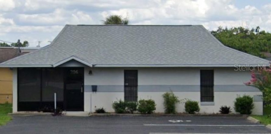 Commercial property in Ocala, Florida 111.48 sq.m. № 1841641