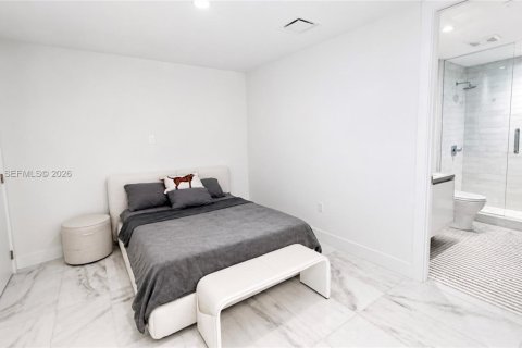 Copropriété à vendre à Miami, Floride: 2 chambres, 198.9 m2 № 2390197 - photo 23