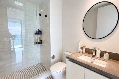 Copropriété à vendre à Miami, Floride: 2 chambres, 198.9 m2 № 2390197 - photo 22