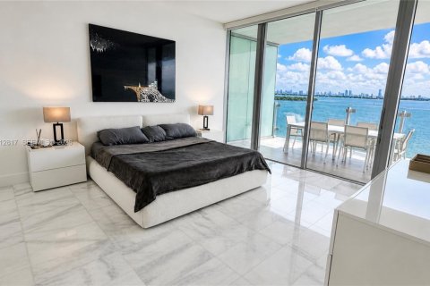 Copropriété à vendre à Miami, Floride: 2 chambres, 198.9 m2 № 2390197 - photo 14