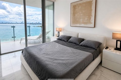 Copropriété à vendre à Miami, Floride: 2 chambres, 198.9 m2 № 2390197 - photo 20