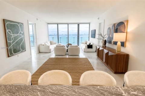 Copropriété à vendre à Miami, Floride: 2 chambres, 198.9 m2 № 2390197 - photo 12