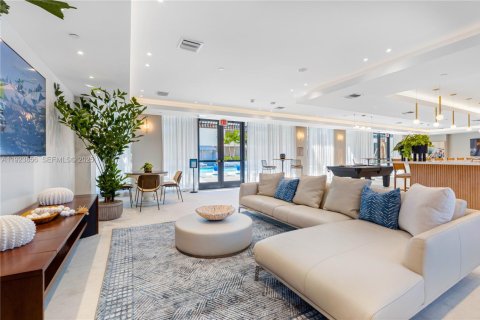 Снять в аренду виллу или дом в Помпано-Бич, Флорида 2 спальни, № 1982152 - фото 21