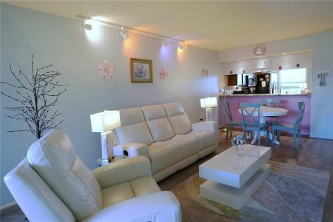 Copropriété à vendre à Punta Gorda, Floride: 2 chambres, 95.88 m2 № 2145522 - photo 9