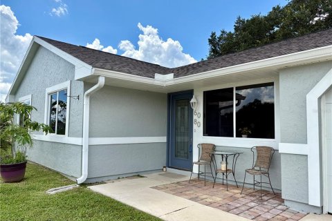 Villa ou maison à vendre à North Port, Floride: 2 chambres, 105.26 m2 № 1919765 - photo 2