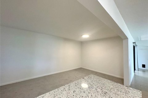 Villa ou maison à vendre à North Port, Floride: 2 chambres, 105.26 m2 № 1919765 - photo 10