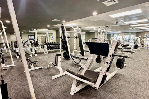 Condo in Miami, Florida, 2 bedrooms  № 1997069 - photo 25