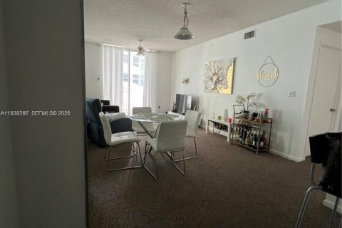 Снять в аренду кондоминиум в Майами, Флорида 2 спальни, 88.26м2, № 1997069 - фото 5