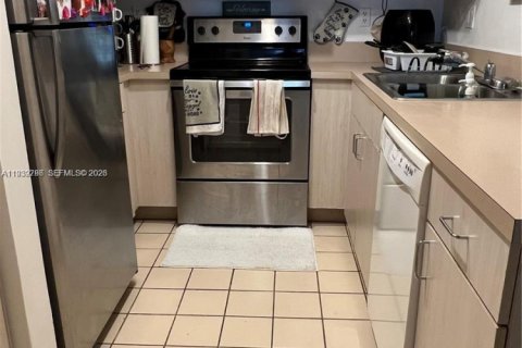 Снять в аренду кондоминиум в Майами, Флорида 2 спальни, 88.26м2, № 1997069 - фото 10