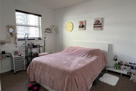 Снять в аренду кондоминиум в Майами, Флорида 2 спальни, 88.26м2, № 1997069 - фото 8