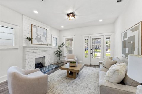Casa en venta en Tampa, Florida, 2 dormitorios, 104.79 m2 № 2386237 - foto 3
