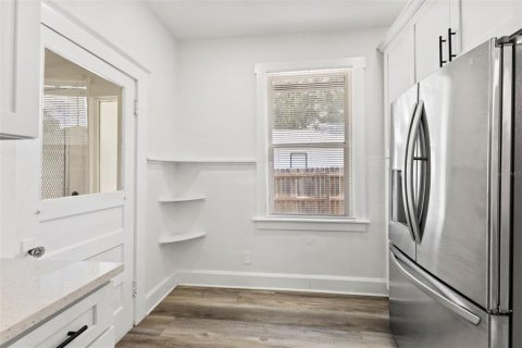Casa en venta en Tampa, Florida, 2 dormitorios, 104.79 m2 № 2386237 - foto 16