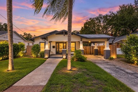 Casa en Tampa, Florida 2 dormitorios, 104.79 m2 № 2386237
