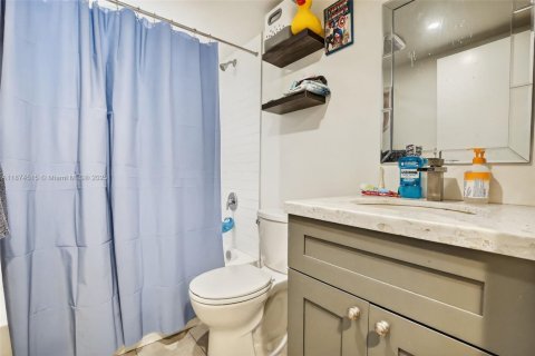 Condominio en venta en Plantation, Florida, 2 dormitorios, 108.05 m2 № 1922924 - foto 25