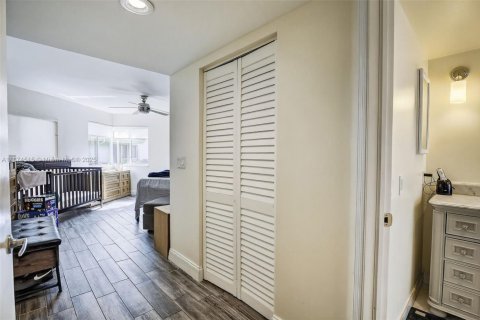 Condominio en venta en Plantation, Florida, 2 dormitorios, 108.05 m2 № 1922924 - foto 6