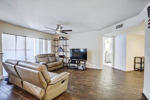 Condominio en venta en Plantation, Florida, 2 dormitorios, 108.05 m2 № 1922924 - foto 10