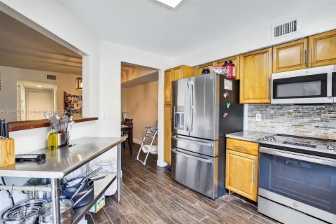 Condominio en venta en Plantation, Florida, 2 dormitorios, 108.05 m2 № 1922924 - foto 15