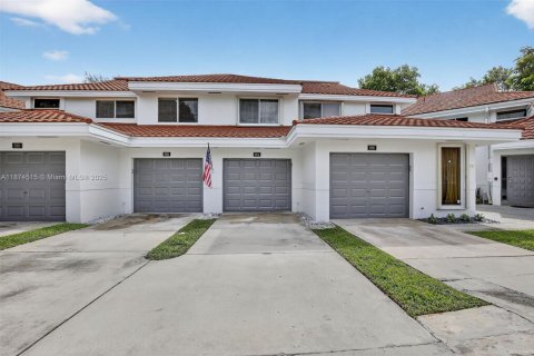 Condominio en venta en Plantation, Florida, 2 dormitorios, 108.05 m2 № 1922924 - foto 1