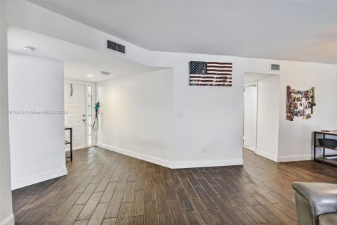 Condominio en venta en Plantation, Florida, 2 dormitorios, 108.05 m2 № 1922924 - foto 9