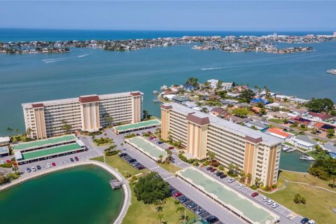 Condo in Saint Petersburg, Florida, 2 bedrooms  № 1640931 - photo 23