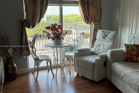 Condominio en venta en Miami, Florida, 2 dormitorios, 95.69 m2 № 1951934 - foto 20