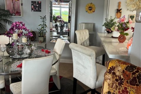 Condominio en venta en Miami, Florida, 2 dormitorios, 95.69 m2 № 1951934 - foto 15