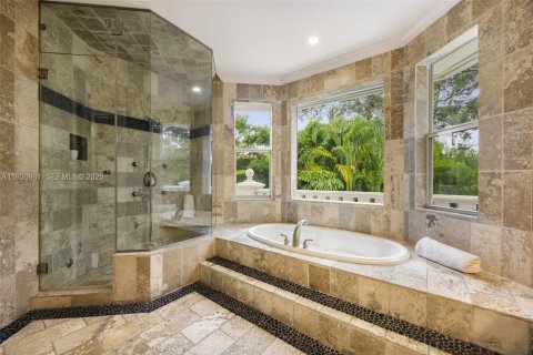 Villa ou maison à vendre à Miami, Floride: 4 chambres, 345.22 m2 № 1990483 - photo 21