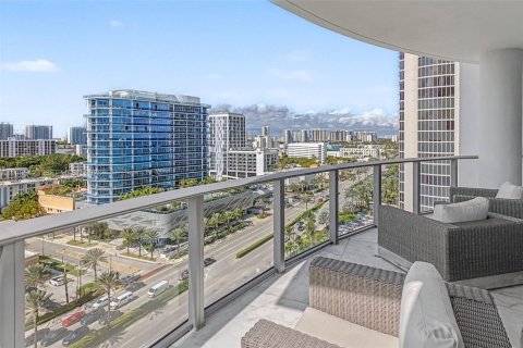 Condominio en alquiler en Miami Beach, Florida, 2 dormitorios, 136.1 m2 № 2010202 - foto 27