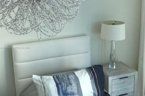 Condominio en alquiler en Miami Beach, Florida, 2 dormitorios, 136.1 m2 № 2010202 - foto 10
