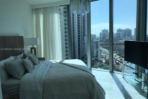 Condominio en alquiler en Miami Beach, Florida, 2 dormitorios, 136.1 m2 № 2010202 - foto 8