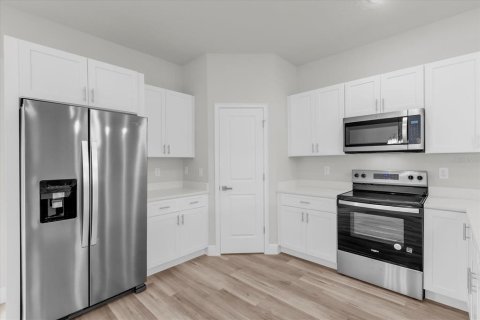 Villa ou maison à louer à Ocala, Floride: 4 chambres, 170.29 m2 № 2427118 - photo 7
